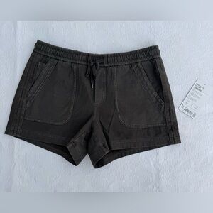 EUC Women's Athleta Army Green Farallon Shorts 6